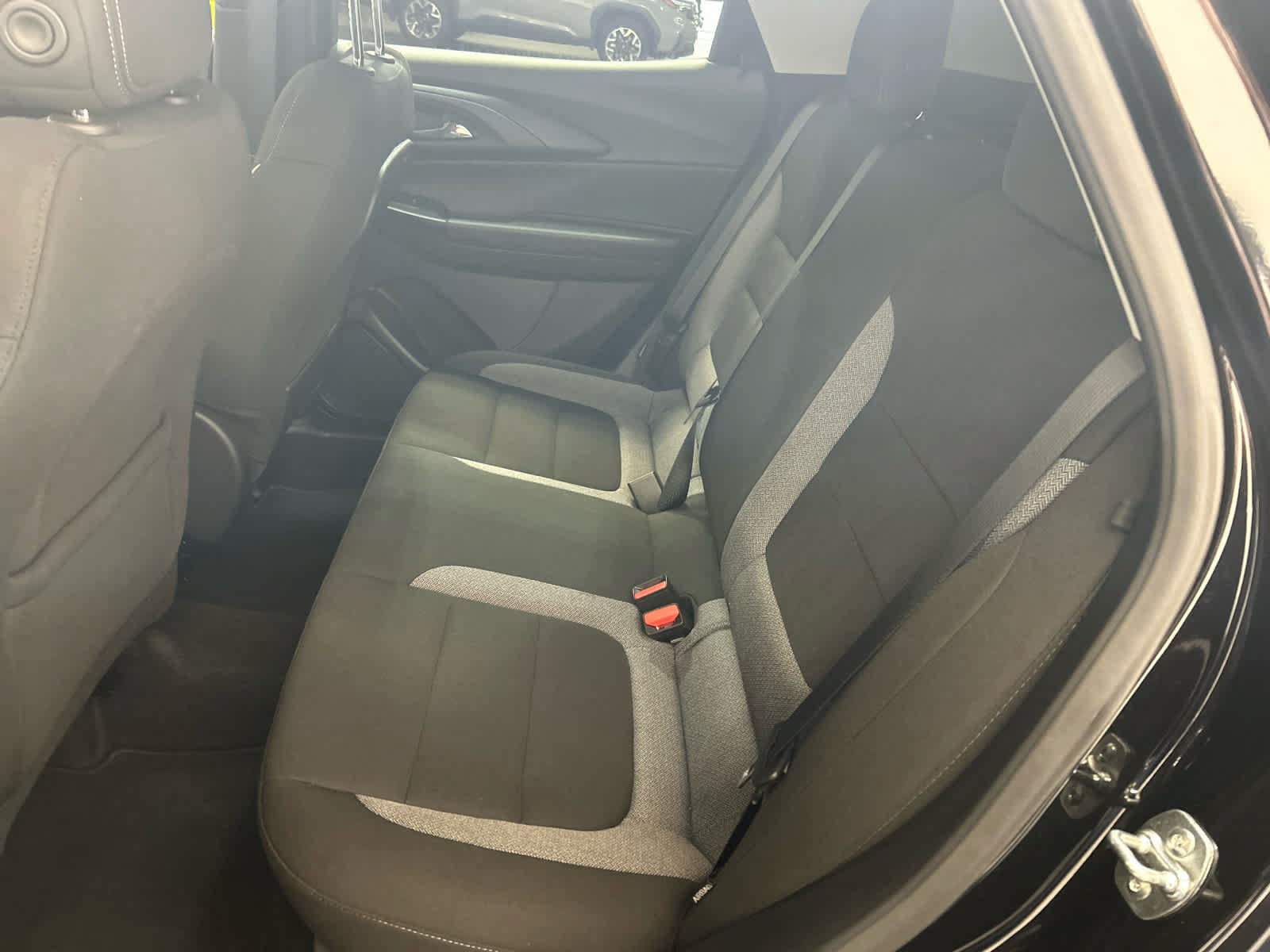 Used 2025 Chevrolet TrailBlazer LT AWD/4WD image 9