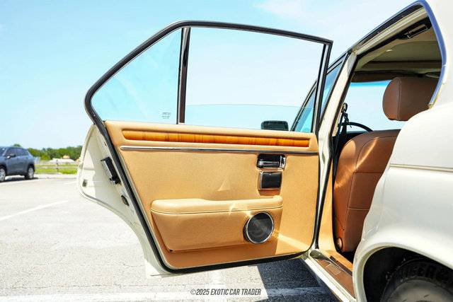 Used 1987 Jaguar XJ6 image 38