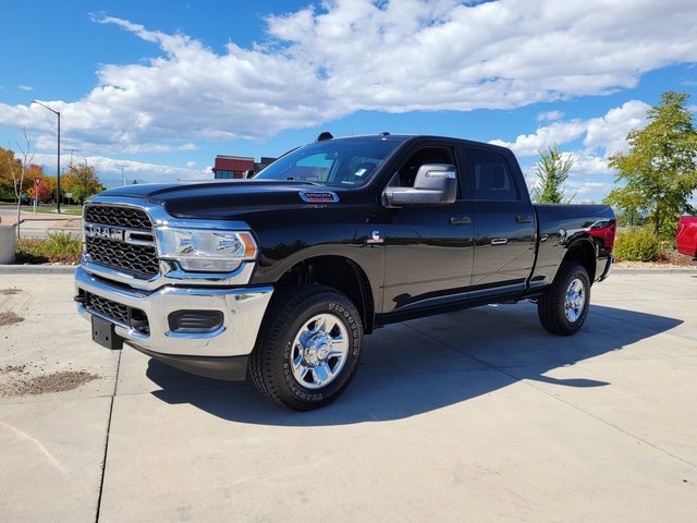 Used 2024 RAM 2500 Tradesman w/ Chrome Appearance Group image 4