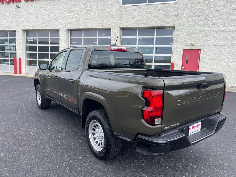 Used 2024 Chevrolet Colorado W/T RWD image 4