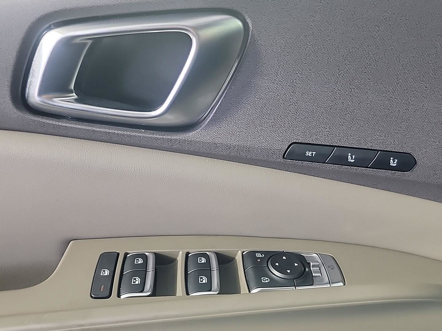 Certified 2026 Kia Carnival EX FWD image 27