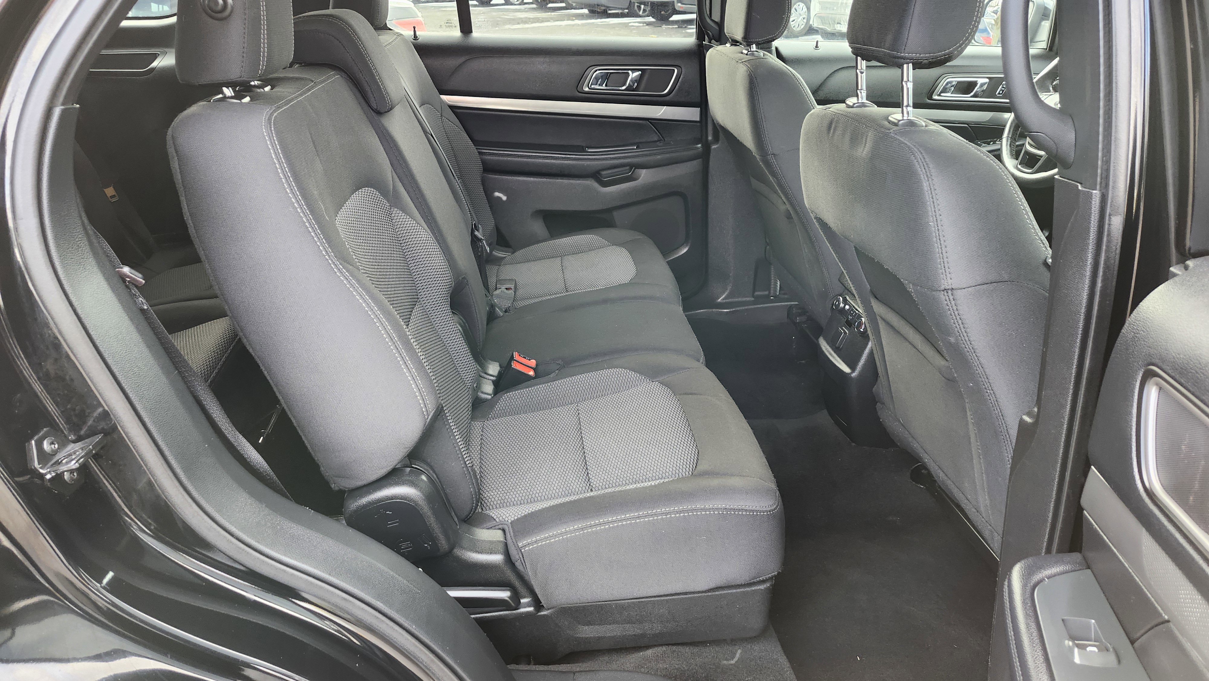 Used 2018 Ford Explorer XLT w/ Equipment Group 201A image 18