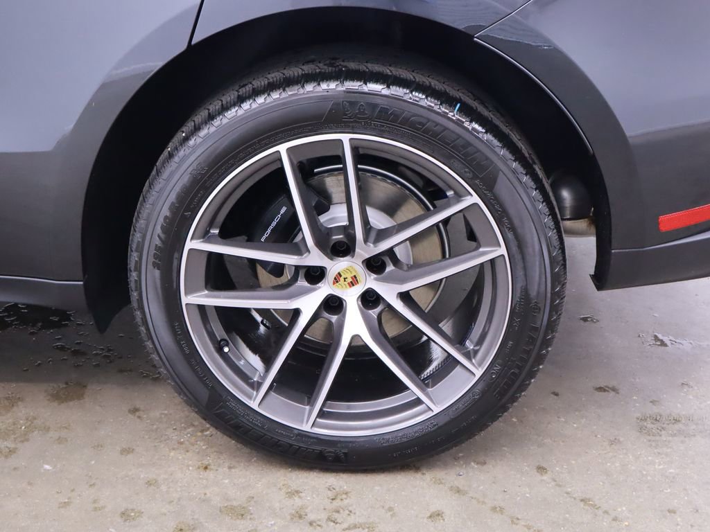 New 2025 Porsche Macan image 14