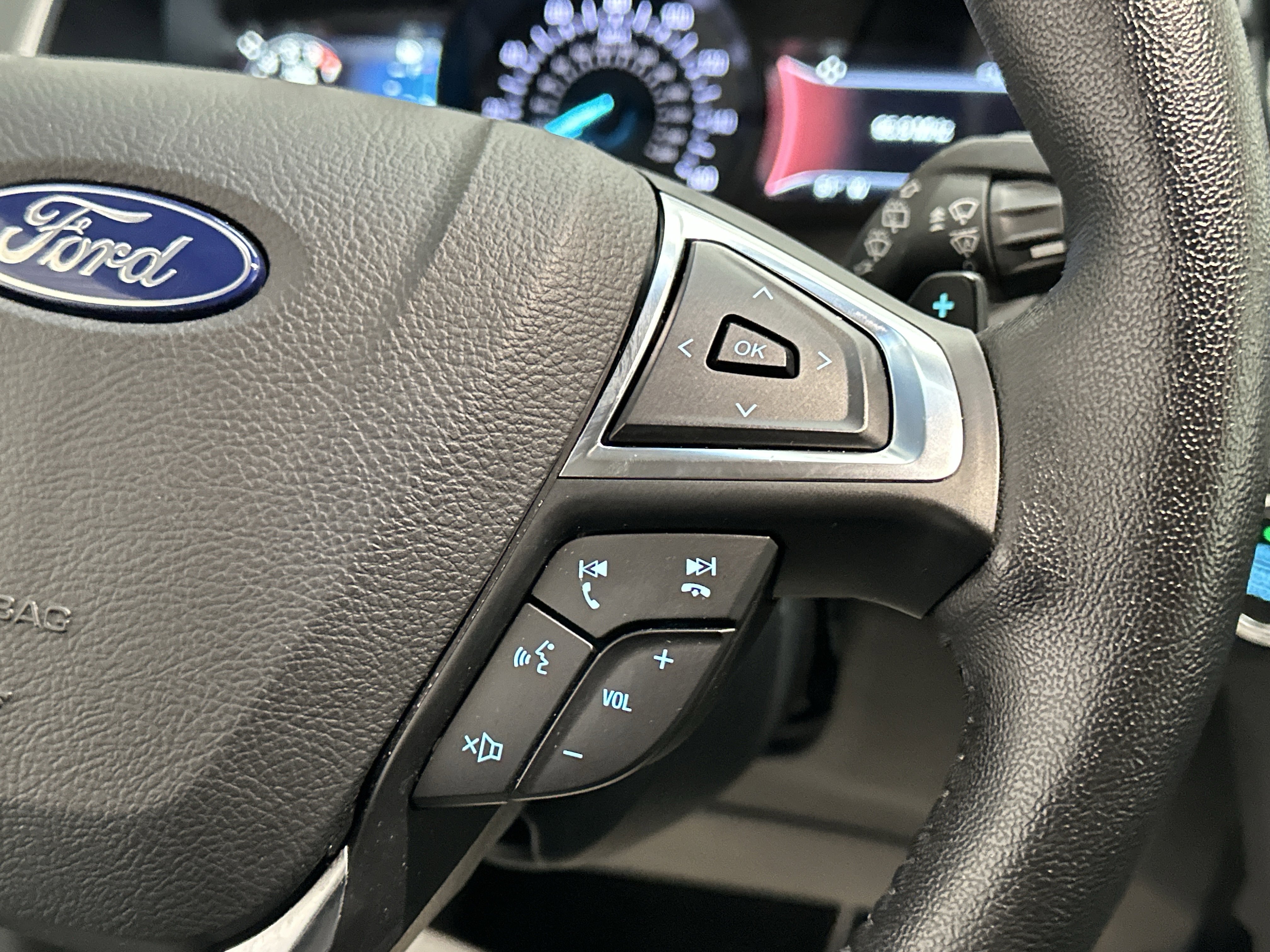 Used 2019 Ford Edge SEL w/ Equipment Group 201A image 28