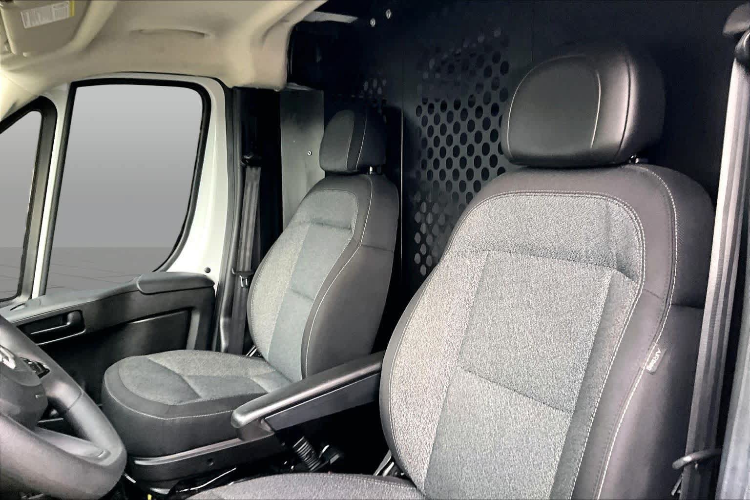 Used 2023 RAM ProMaster 2500 FWD image 8