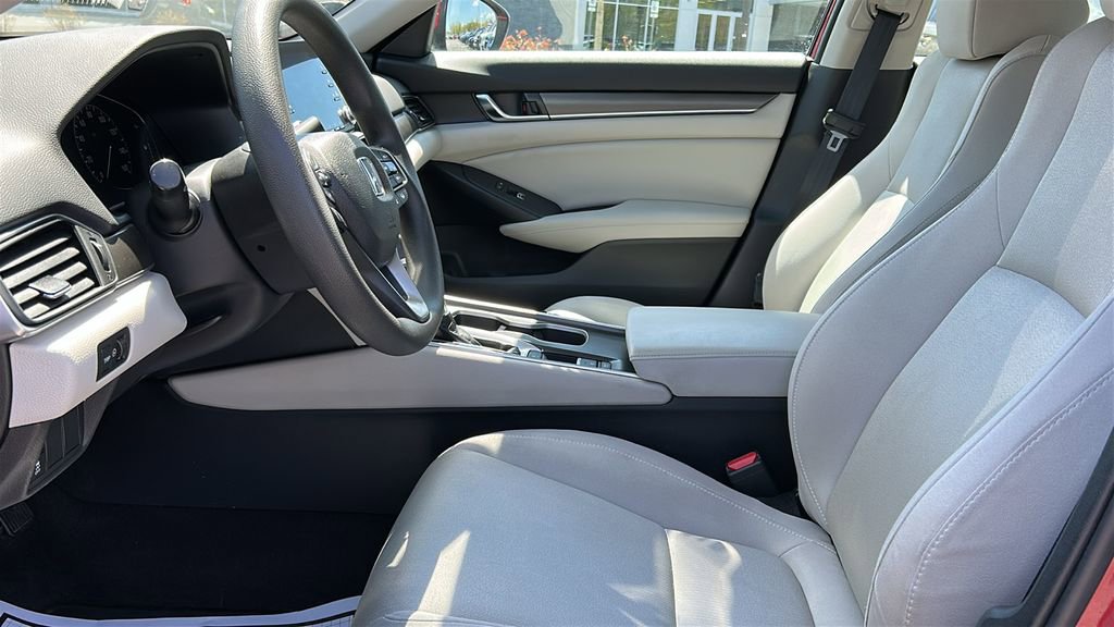 Used 2018 Honda Accord LX image 11
