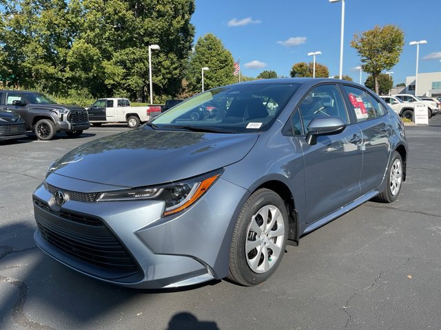 New 2027 Toyota Corolla LE FWD image 2