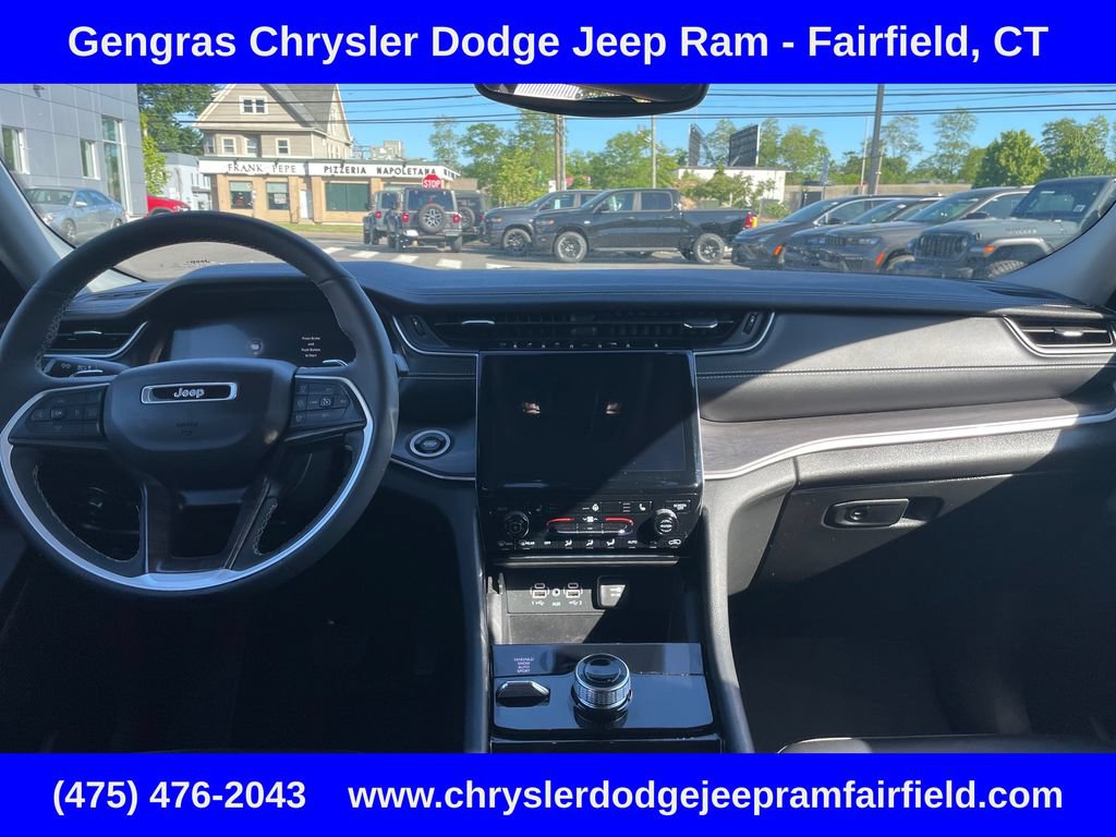 Certified 2023 Jeep Grand Cherokee L Limited w/ Black Appearance Package AWD/4WD image 44