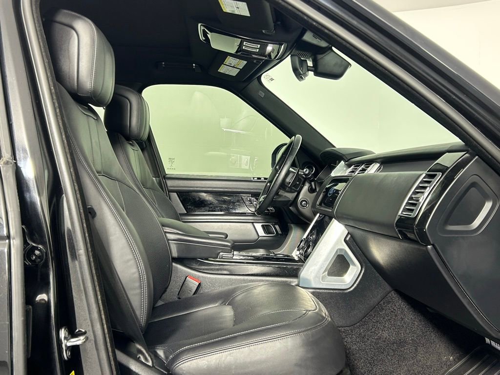 Used 2020 Land Rover Range Rover HSE image 10