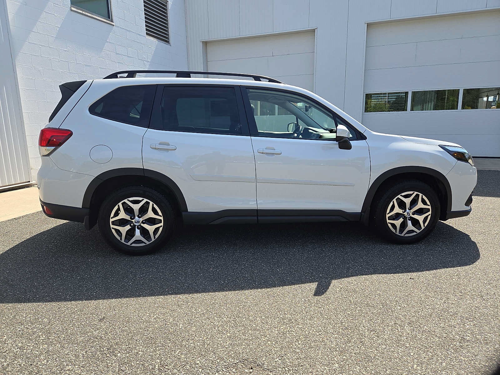 Used 2024 Subaru Forester Premium AWD/4WD image 7
