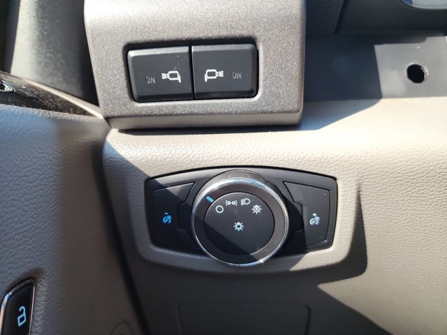 Used 2022 Ford F350 XL w/ Power Equipment Group AWD/4WD image 18