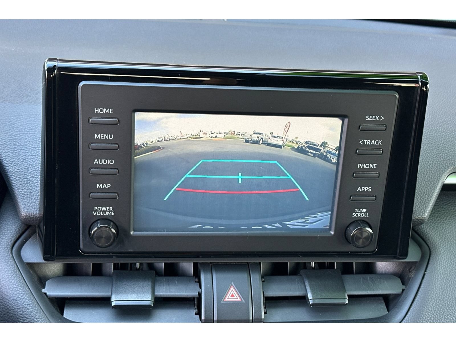 Used 2019 Toyota RAV4 LE w/ Carpet Mat Package FWD image 21