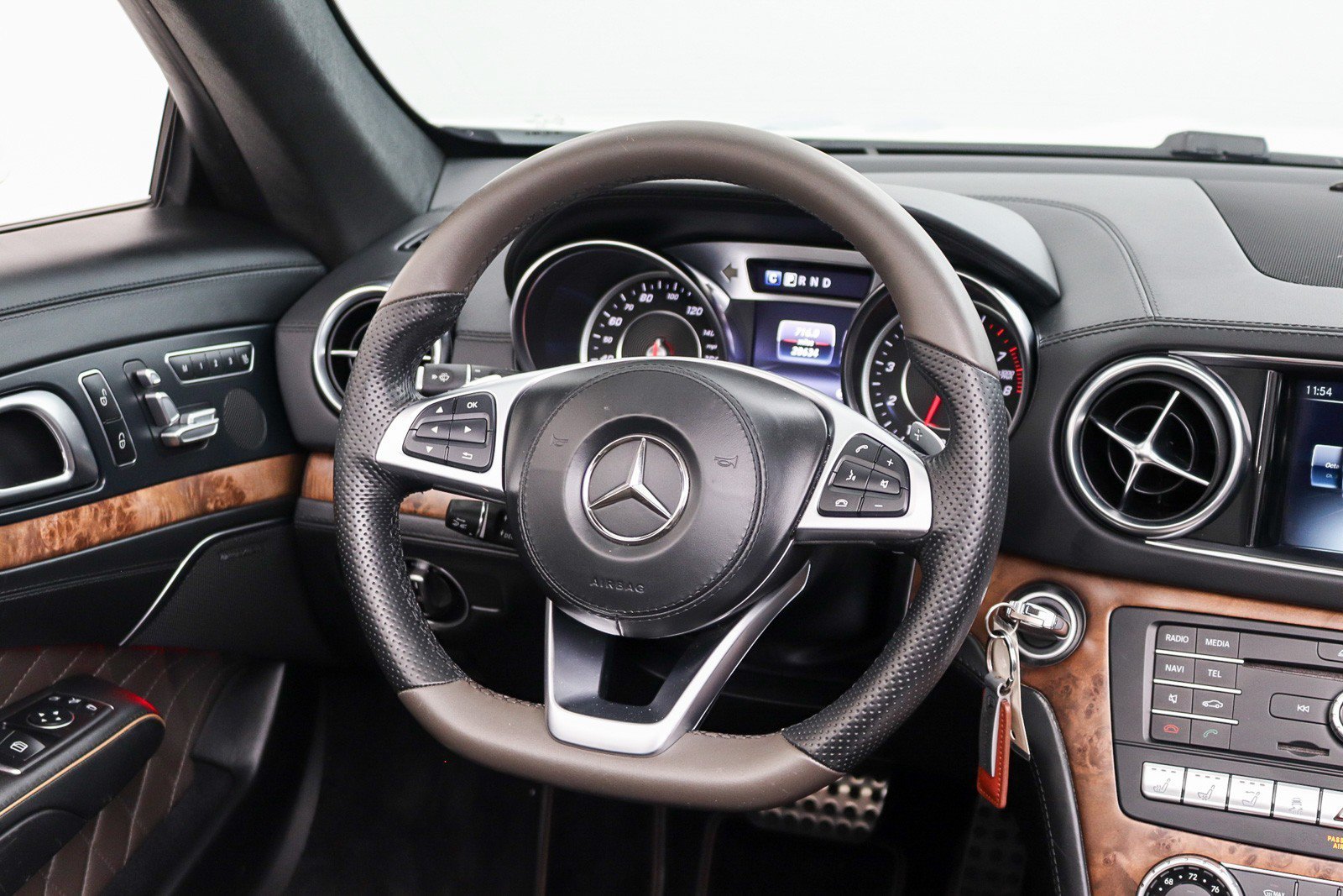 Used 2020 Mercedes-Benz SL 450 image 28