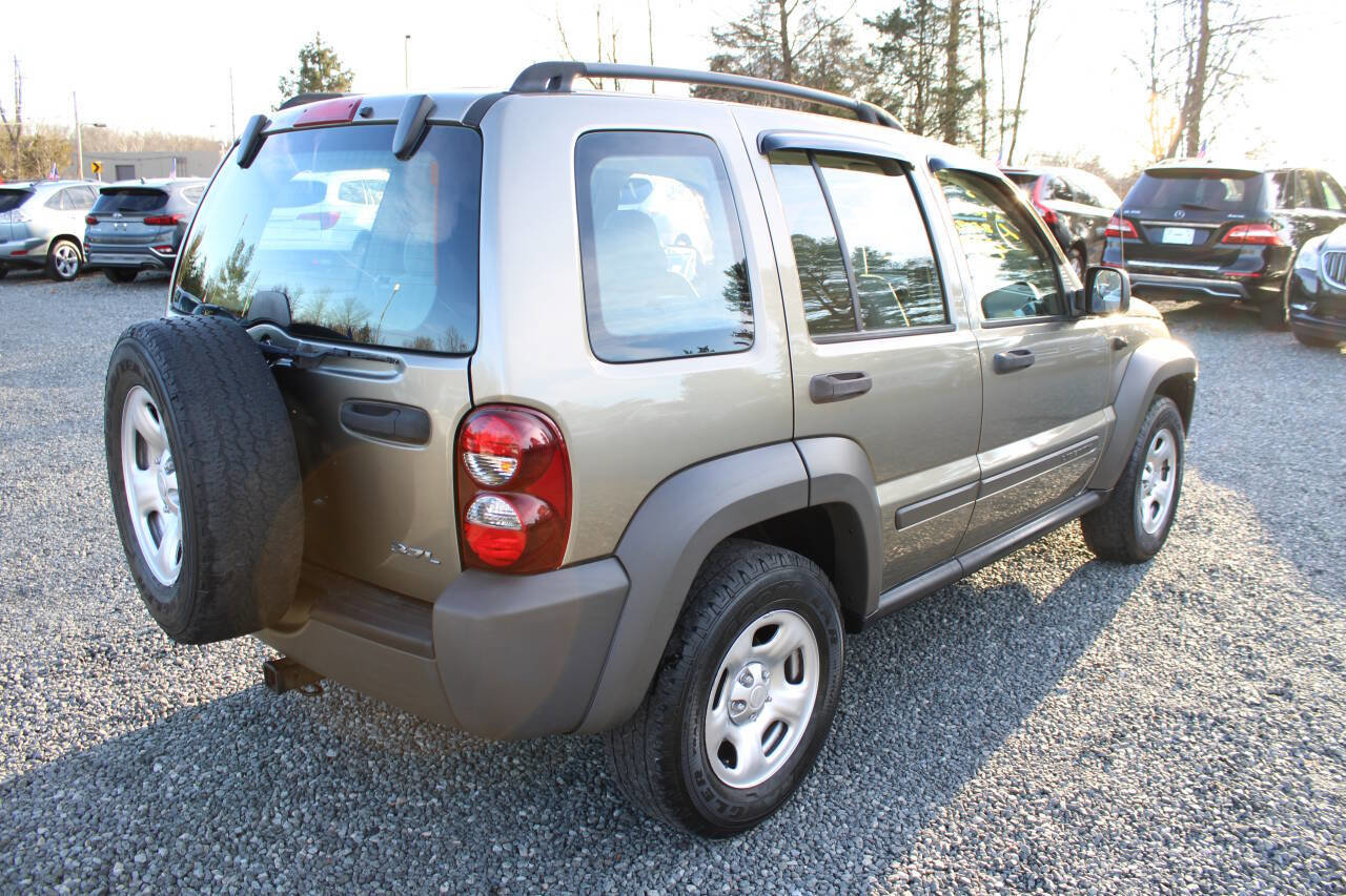 Used 2006 Jeep Liberty Sport image 7