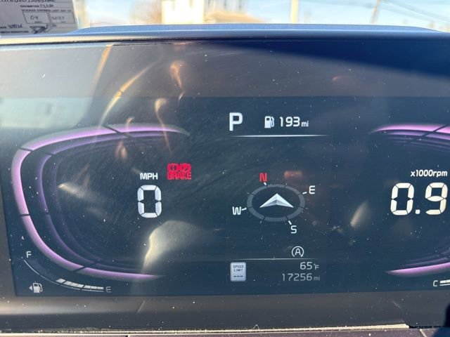 Used 2025 Kia Telluride S image 21