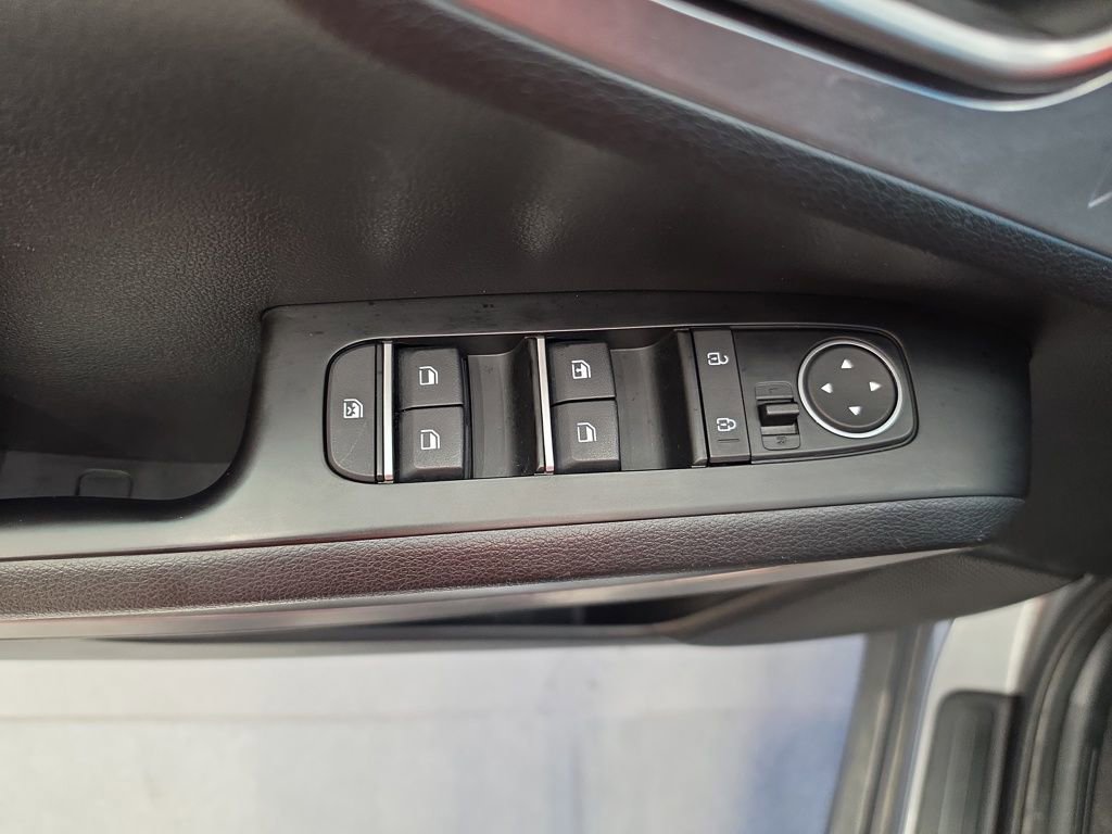 Used 2025 Kia Soul LX image 16