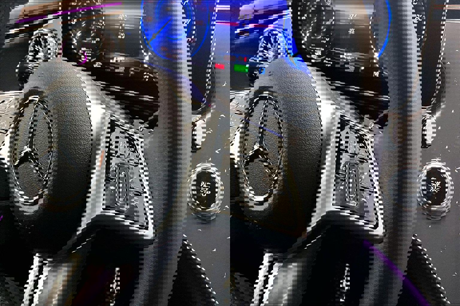 Used 2026 Mercedes-Benz EQE 320 4MATIC SUV image 22