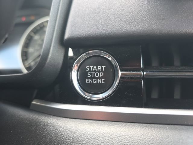 Used 2023 Mitsubishi Outlander SE image 21