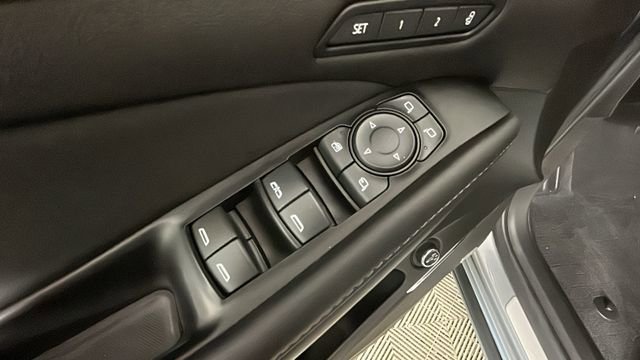 Used 2024 Buick Enclave Avenir w/ Trailering Package, 5000 lbs. AWD/4WD image 11