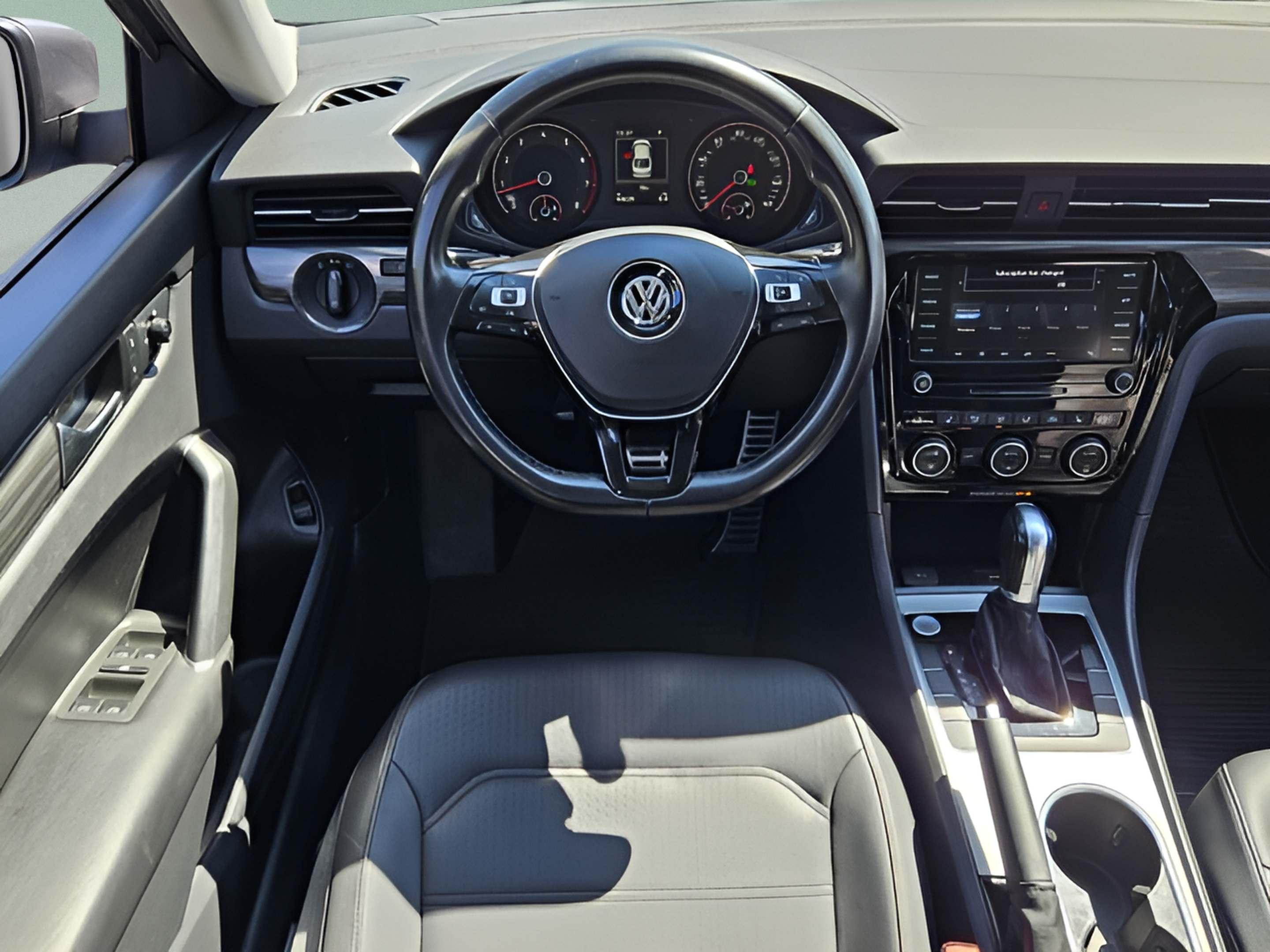 Used 2020 Volkswagen Passat 2.0T R-Line FWD image 11