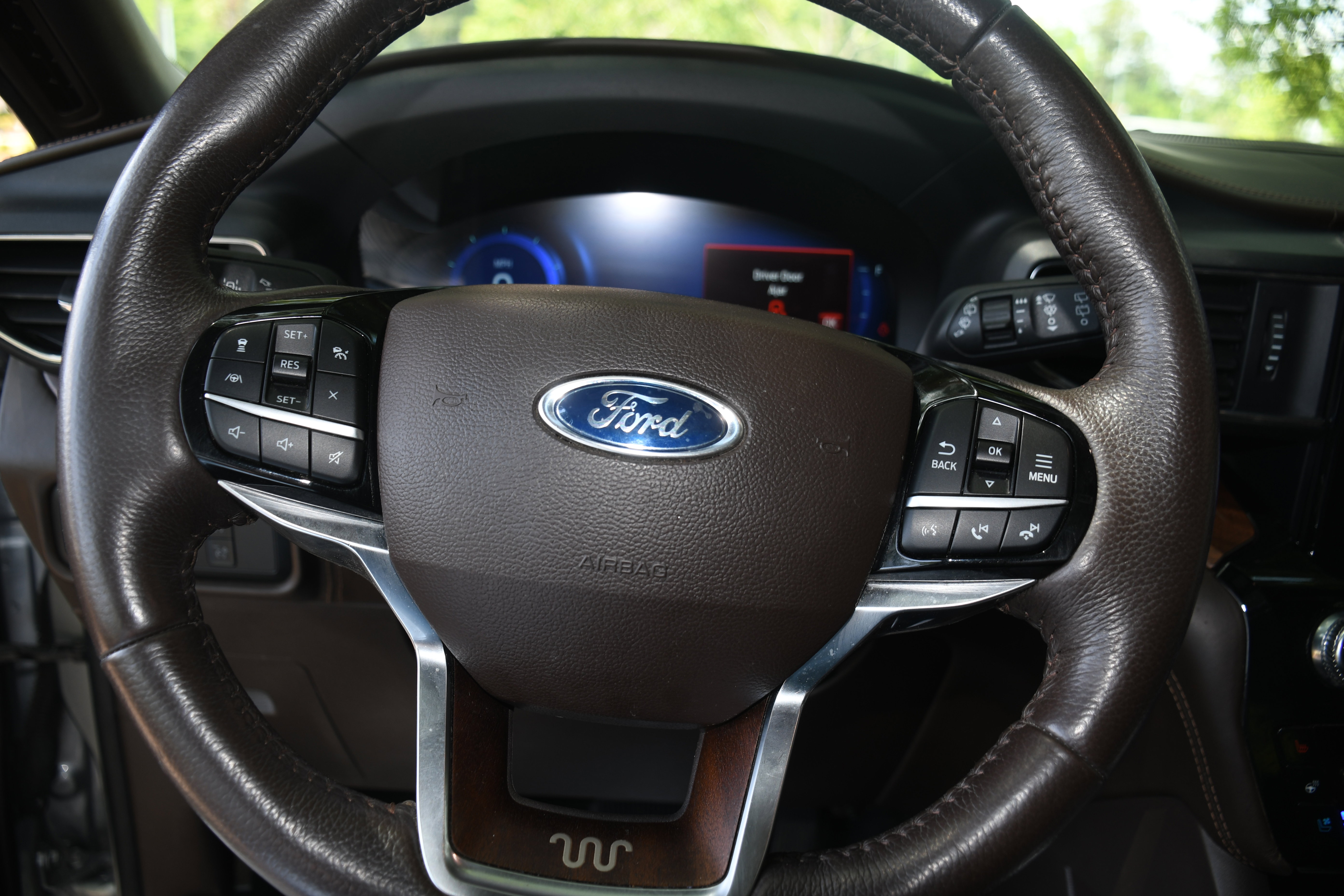 Used 2022 Ford Explorer King Ranch w/ Class IV Trailer Tow Package RWD image 14