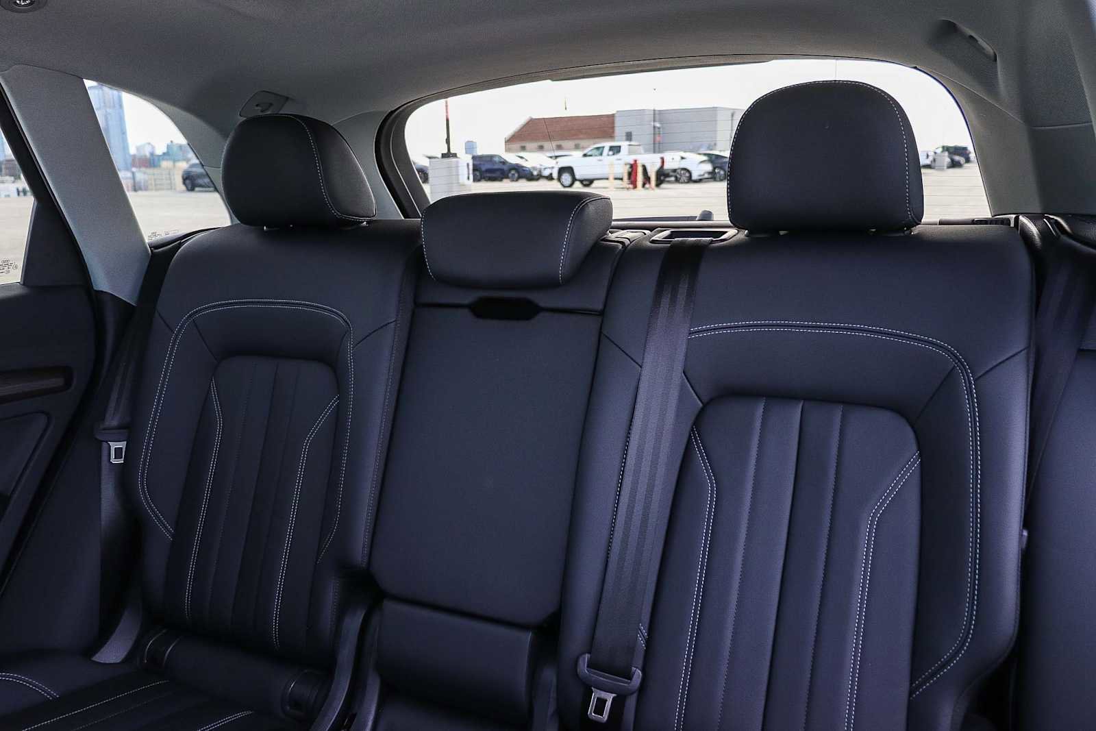 Used 2023 Audi Q5 2.0T Premium w/ Convenience Package AWD/4WD image 25