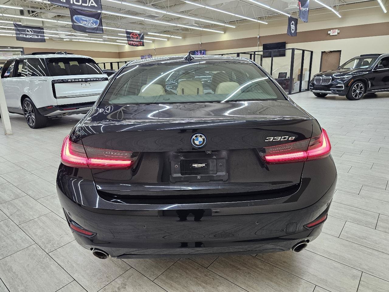 Used 2022 BMW 330e RWD image 7