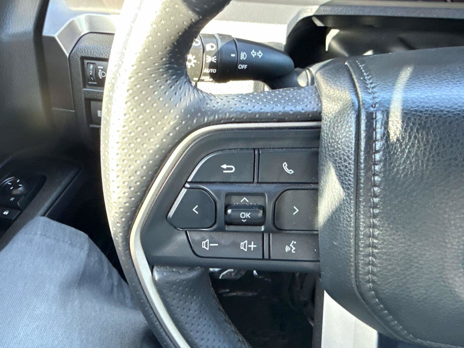 Used 2025 Toyota 4Runner TRD Off-Road Premium AWD/4WD image 24
