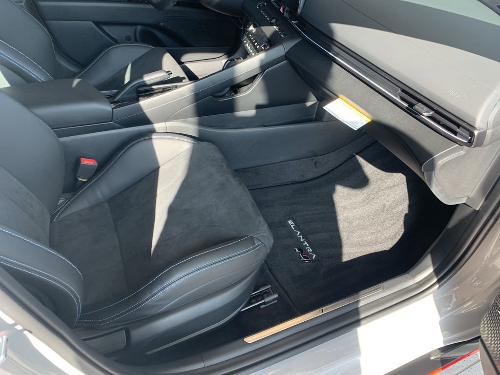 New 2025 Hyundai Elantra N image 15