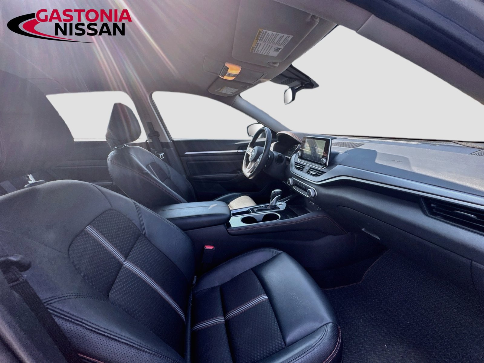 Used 2024 Nissan Altima 2.5 SR FWD image 35