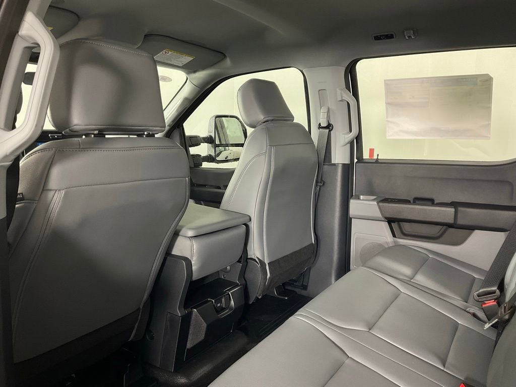 New 2026 Ford F350 XL AWD/4WD image 16