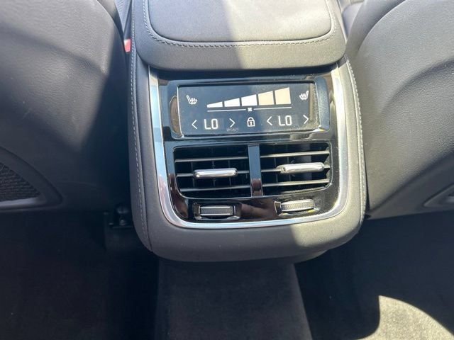 Certified 2025 Volvo XC90 B5 Plus AWD/4WD image 18