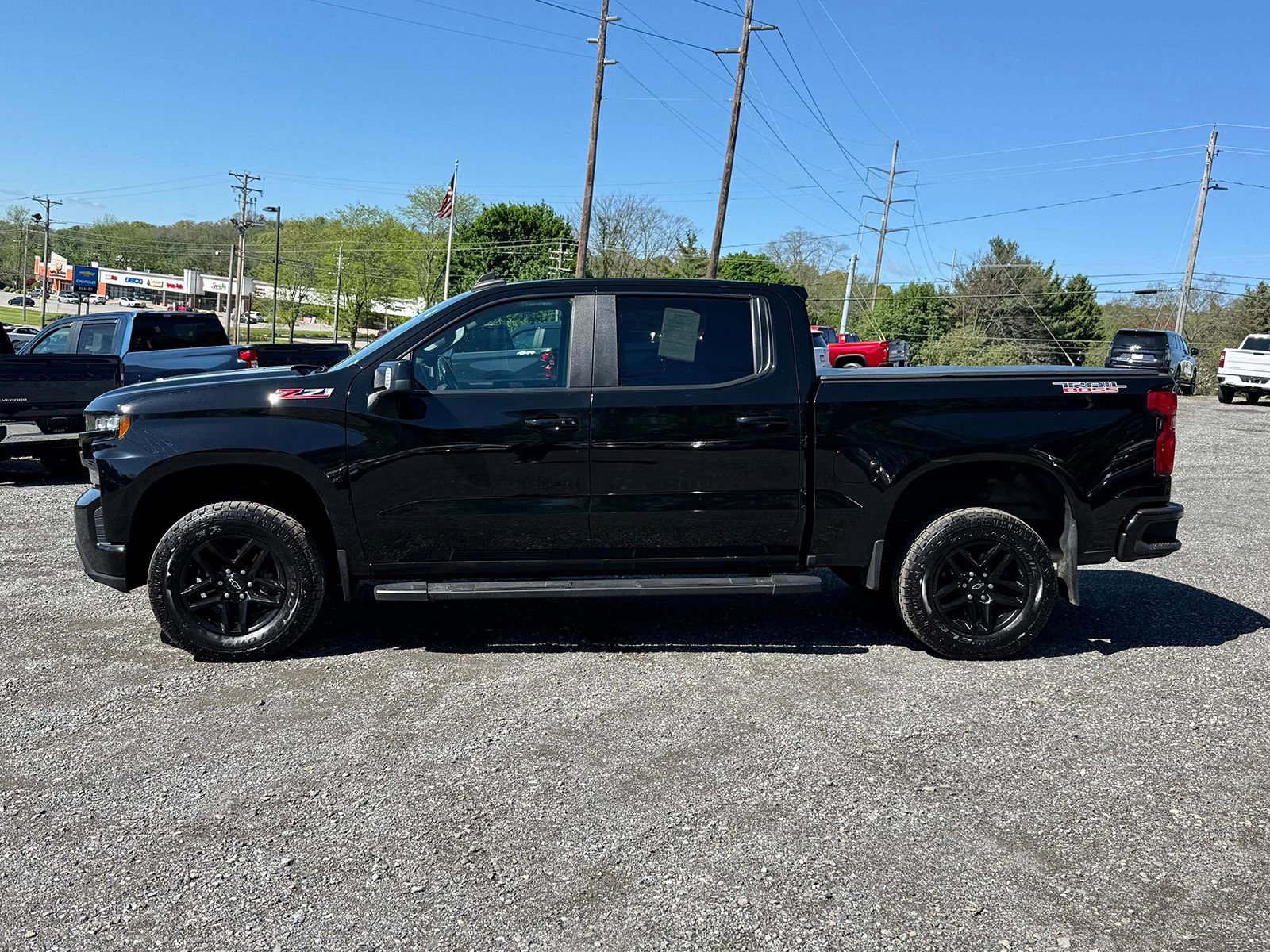Certified 2022 Chevrolet Silverado 1500 LT Trail Boss w/ Safety Package AWD/4WD image 7