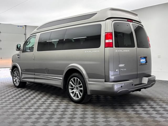 Used 2021 Chevrolet Express 2500 LS w/ Enhanced Convenience Package RWD image 11
