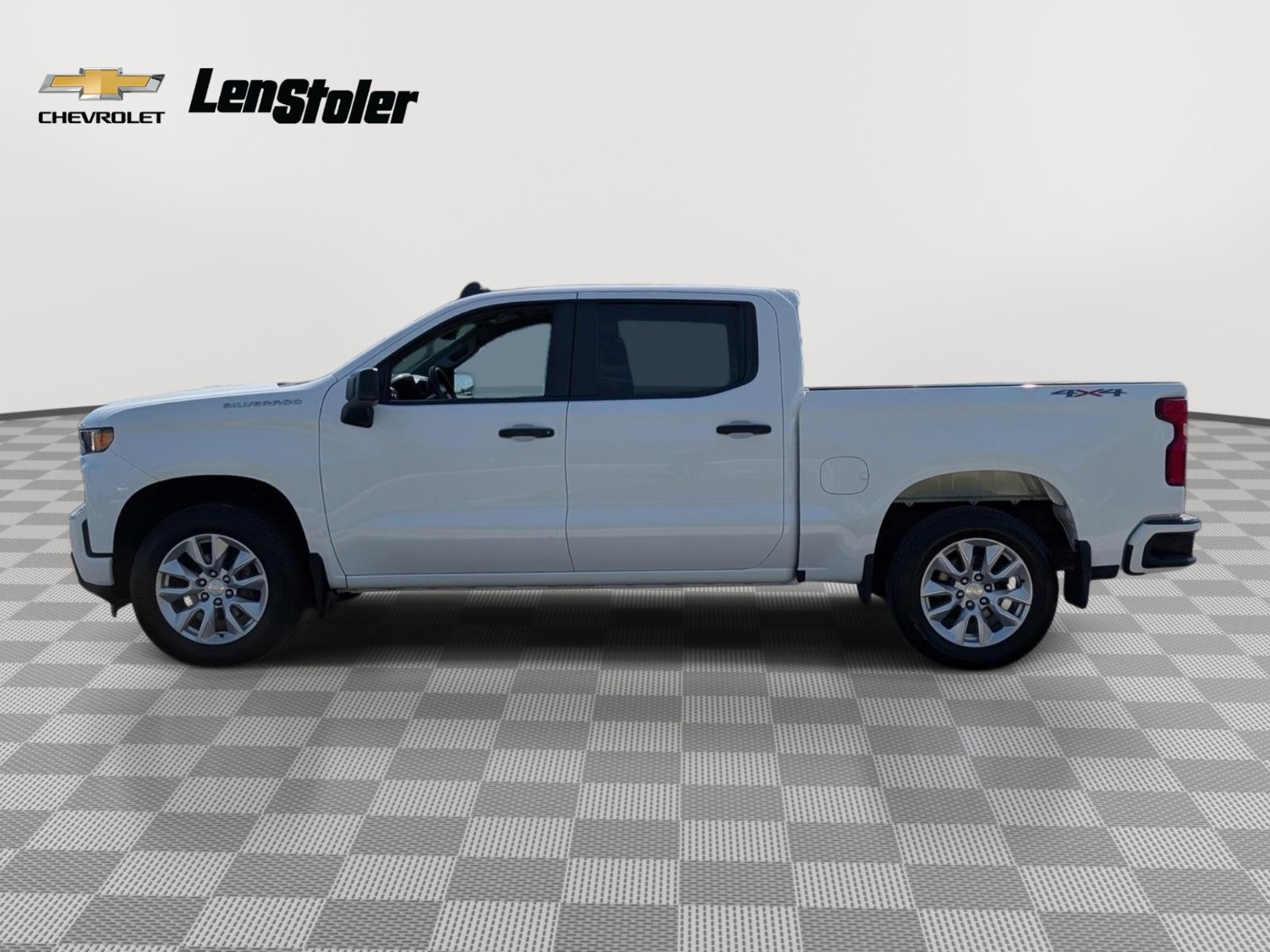 Used 2022 Chevrolet Silverado 1500 Custom AWD/4WD image 2