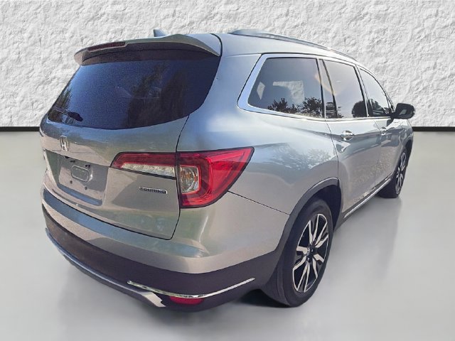 Used 2019 Honda Pilot Touring image 3