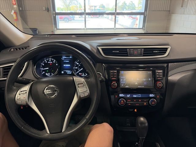 Used 2016 Nissan Rogue SL w/ SL Premium Package AWD/4WD image 26