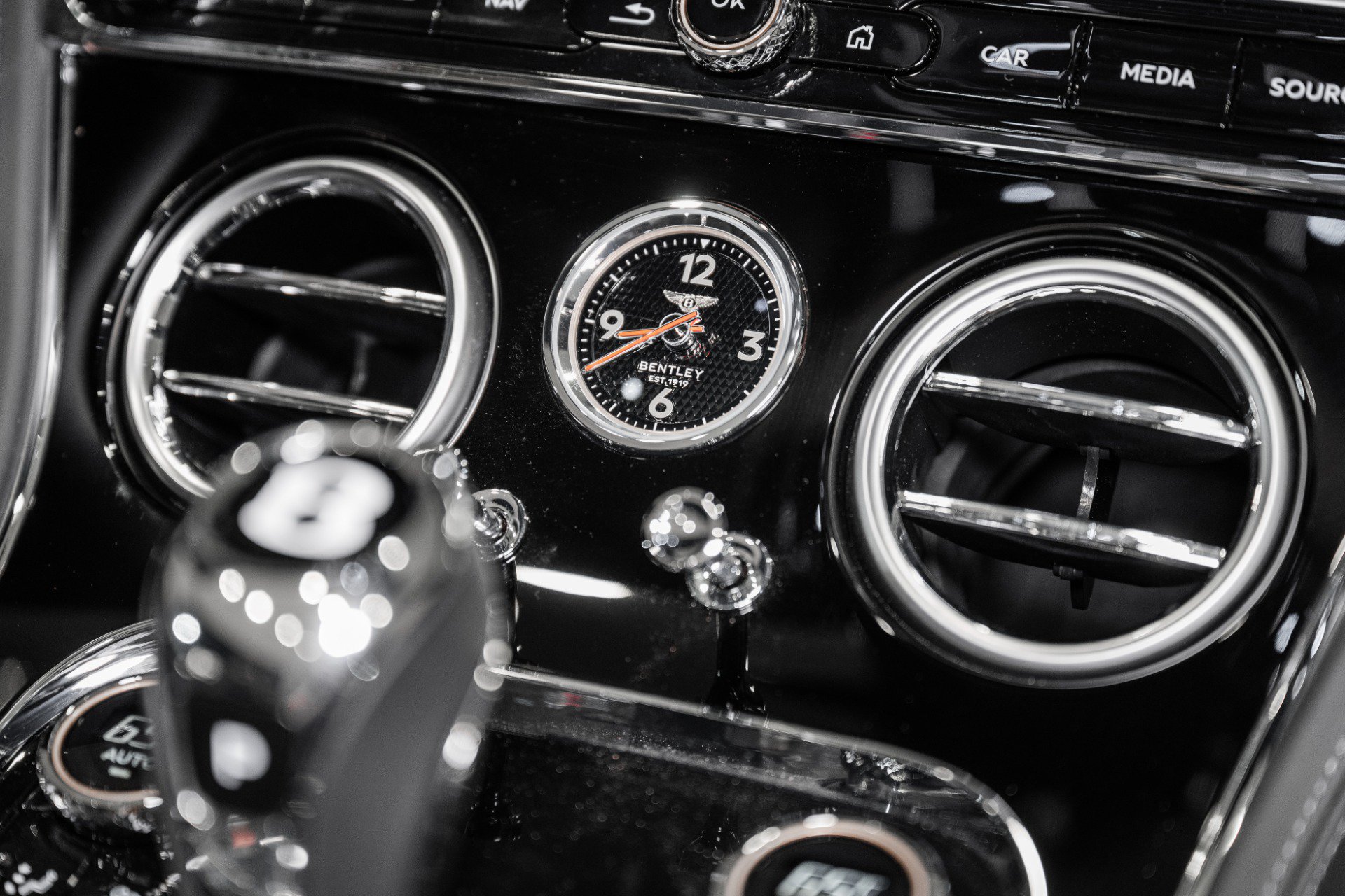 Certified 2024 Bentley Continental GT AWD/4WD image 34
