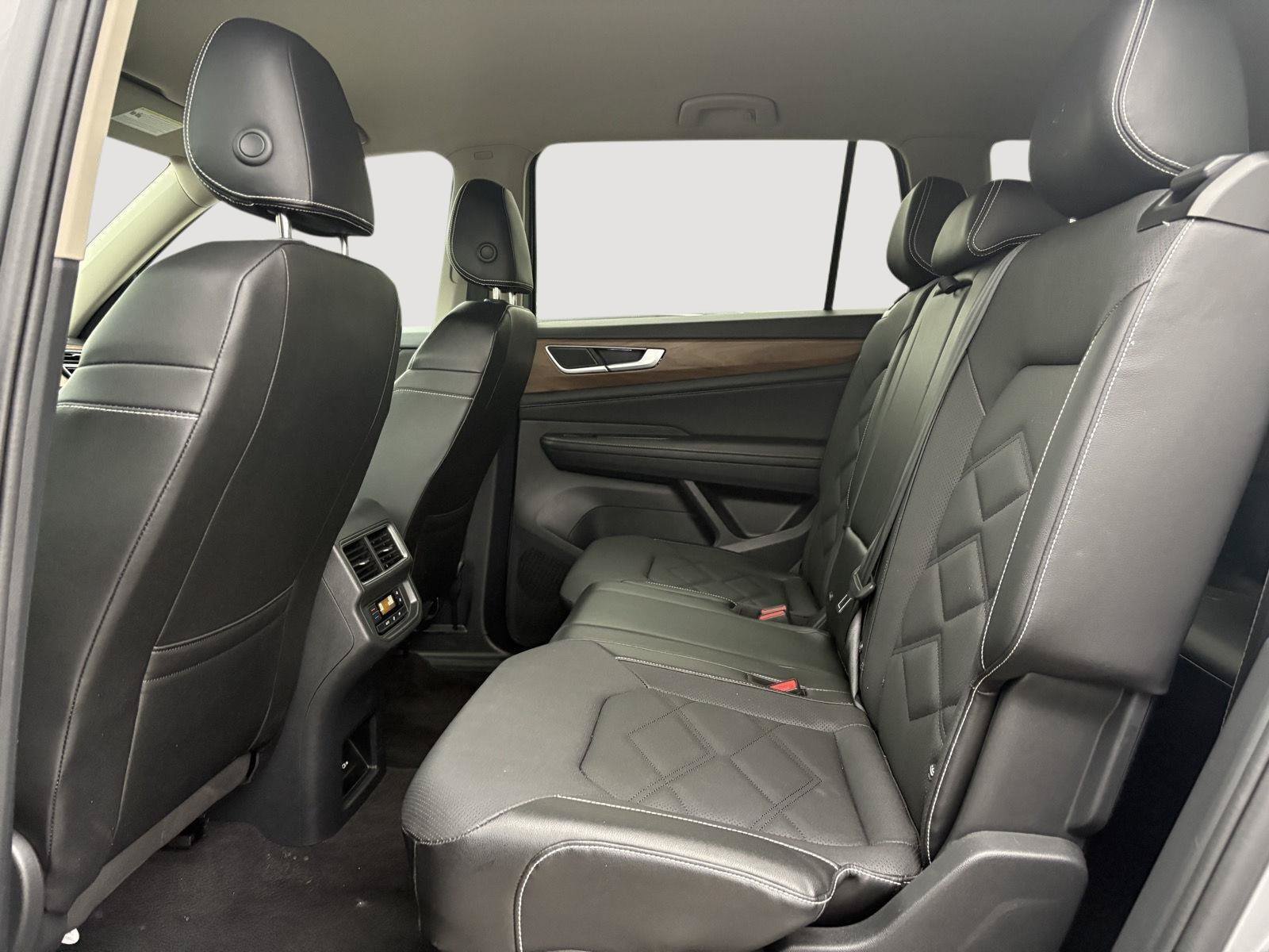 Certified 2024 Volkswagen Atlas SE AWD/4WD image 6