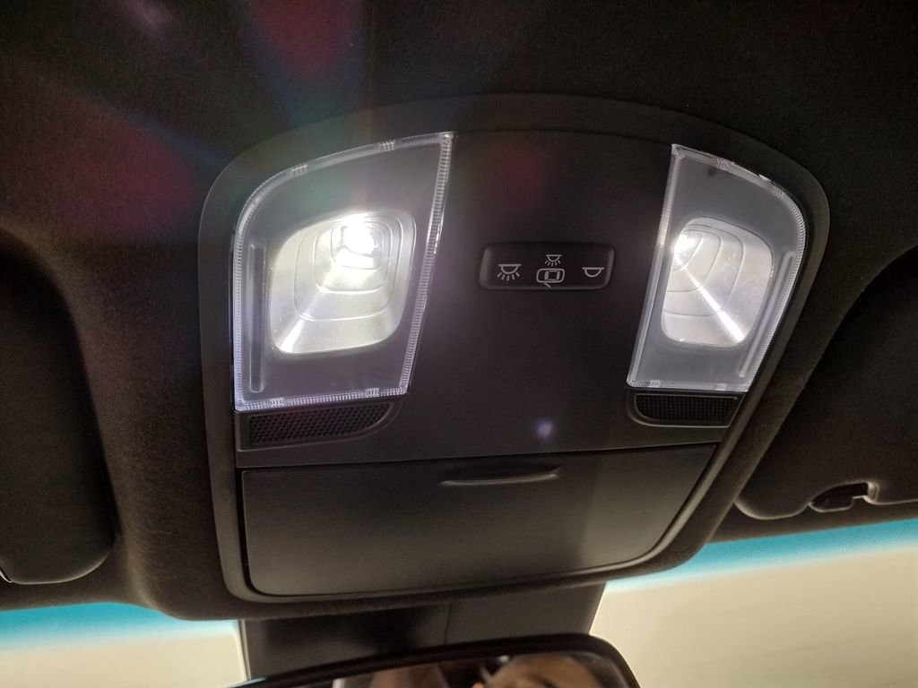 Certified 2022 Hyundai Veloster N Base image 29