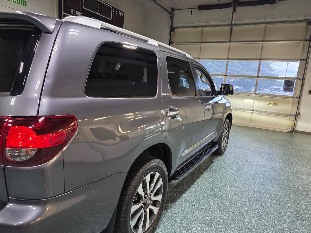 Used 2018 Toyota Sequoia Limited w/ Safety & Convenience Package AWD/4WD image 7