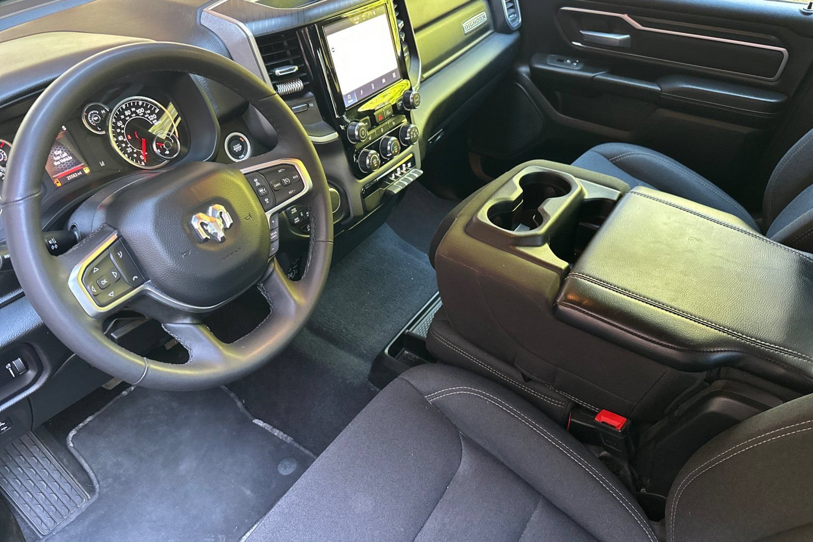 Used 2025 RAM 1500 Big Horn AWD/4WD image 11