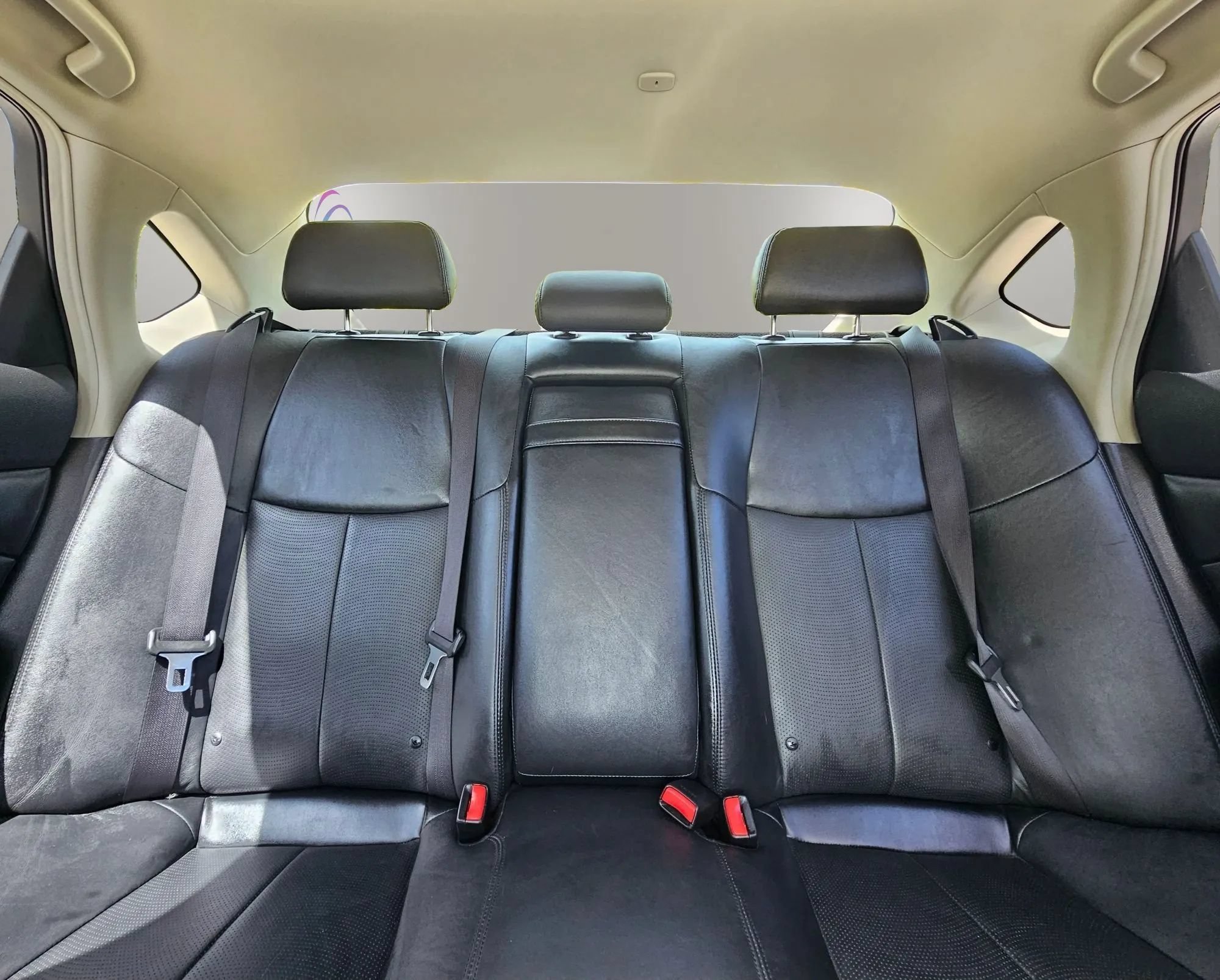 Used 2018 INFINITI Q70 Luxe RWD image 18