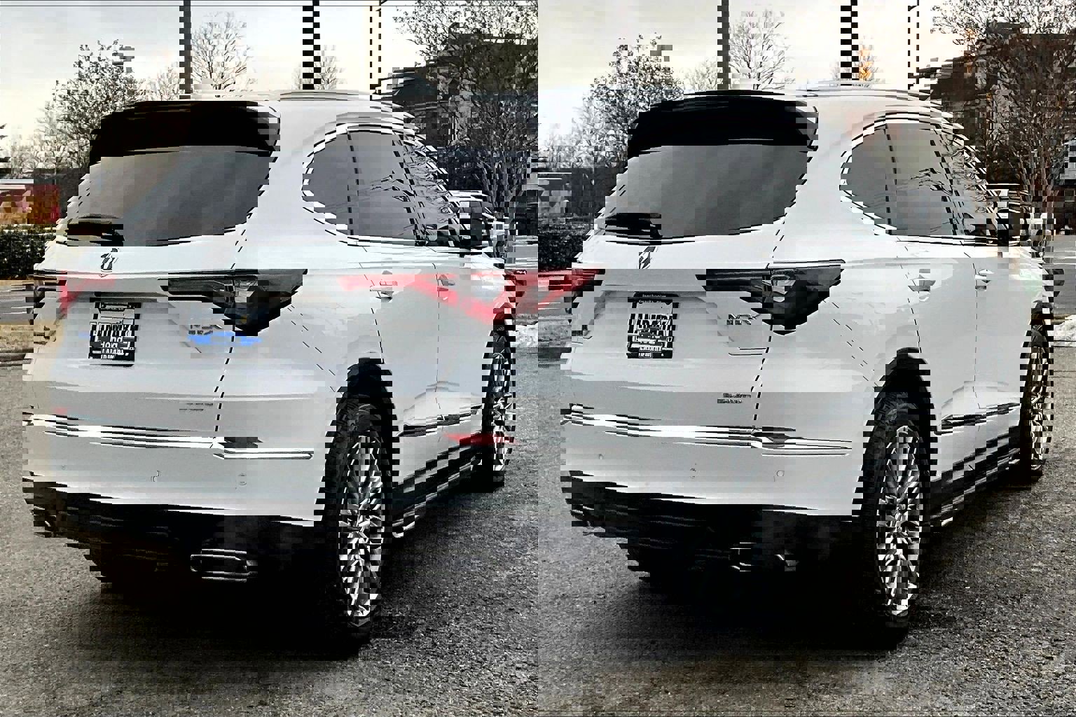 Used 2024 Acura MDX SH-AWD w/ Advance Package image 2