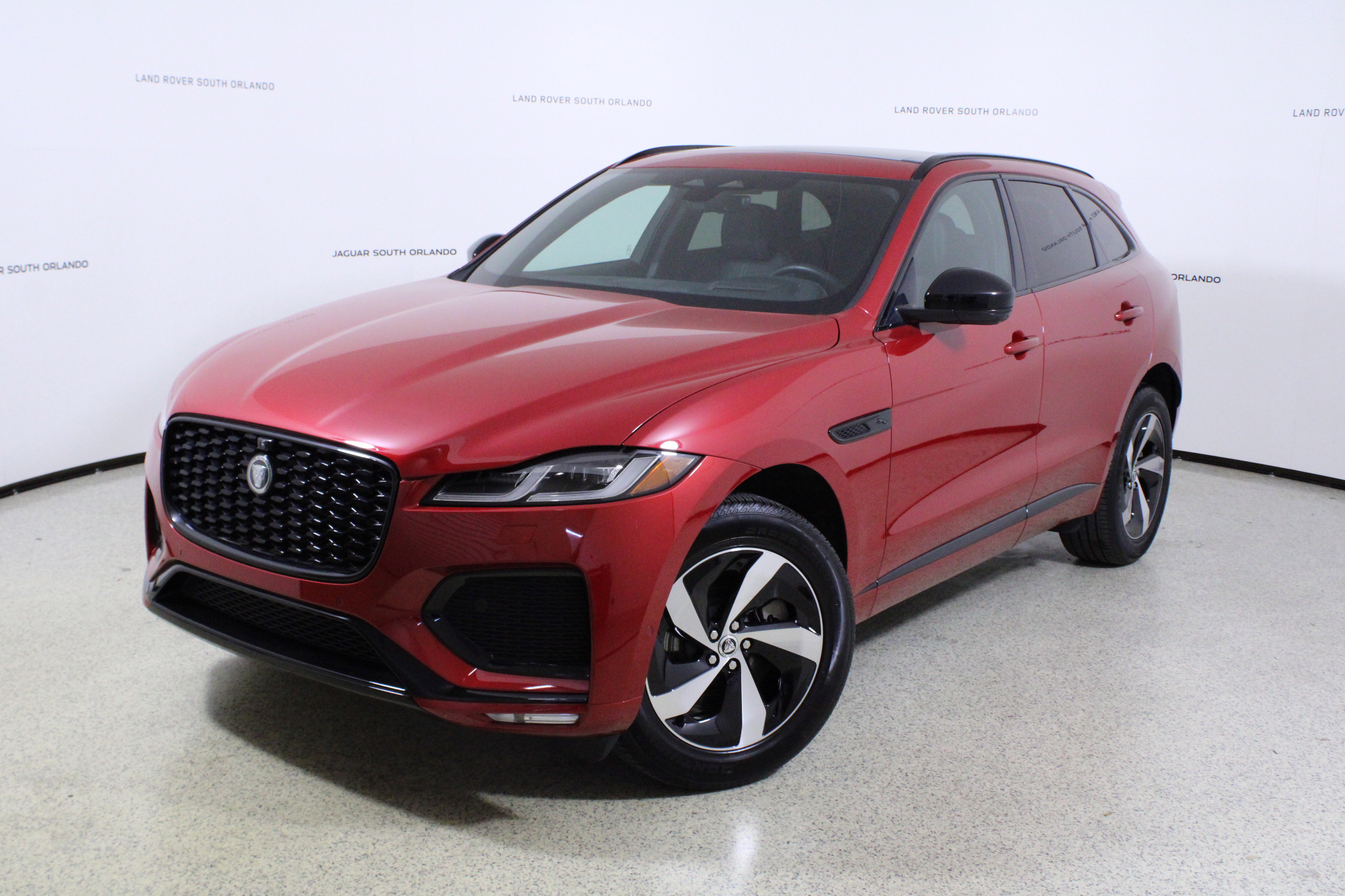 Certified 2026 Jaguar F-PACE R-Dynamic S image 1