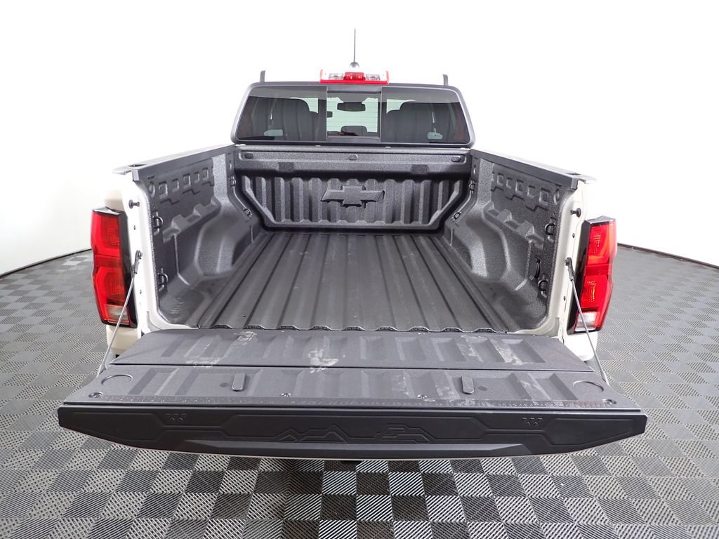New 2026 Chevrolet Colorado ZR2 AWD/4WD image 18