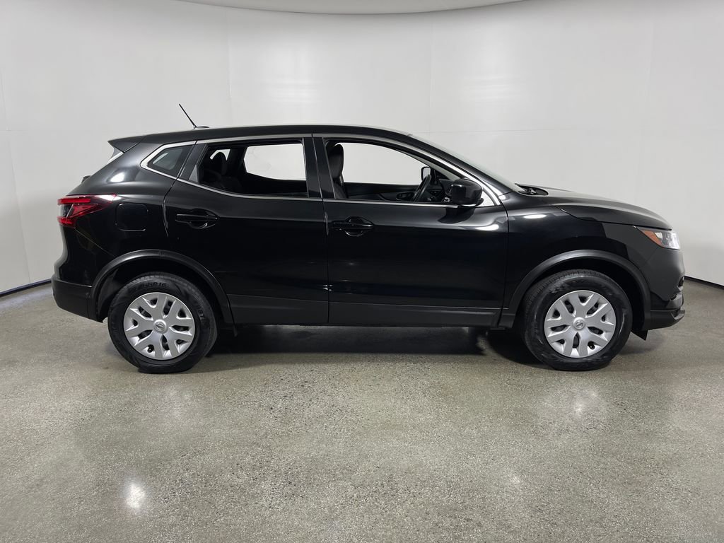 Used 2020 Nissan Rogue Sport S FWD image 2
