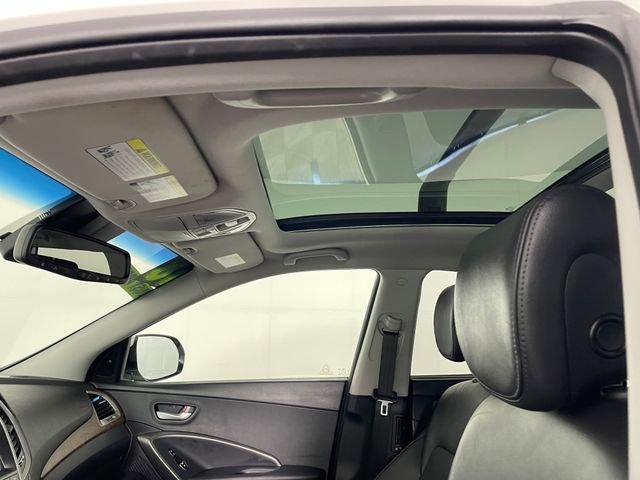 Used 2018 Hyundai Santa Fe AWD image 17