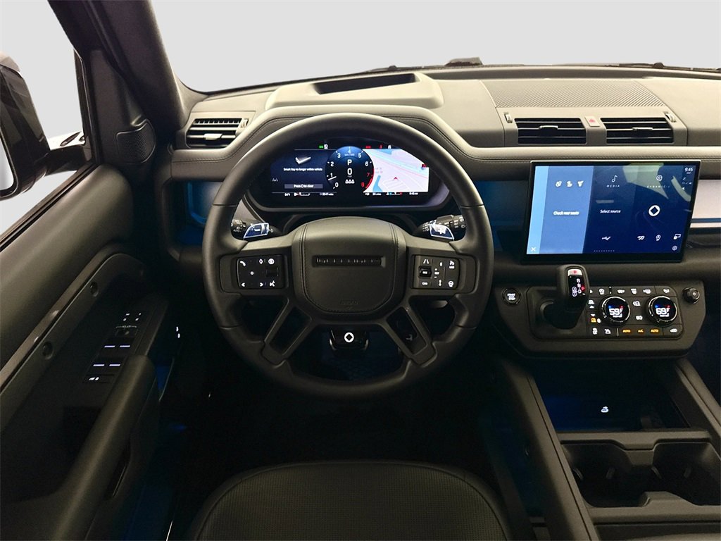 Used 2025 Land Rover Defender 110 image 24
