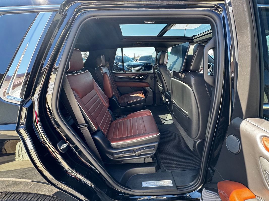 Used 2023 GMC Yukon Denali Ultimate image 43